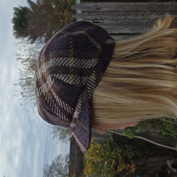 Plaid Newsboy Cap - Brown and Cream - Picture 3 of 11